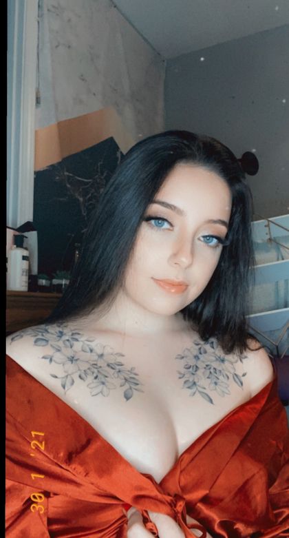 divine_redd2 OnlyFans picture