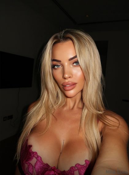 mir.alune OnlyFans picture
