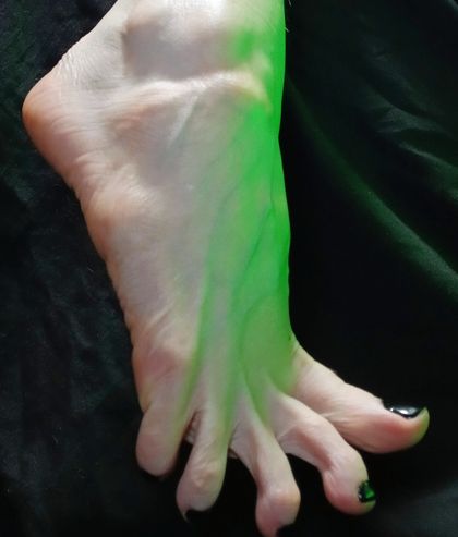 toxictoeslab OnlyFans picture