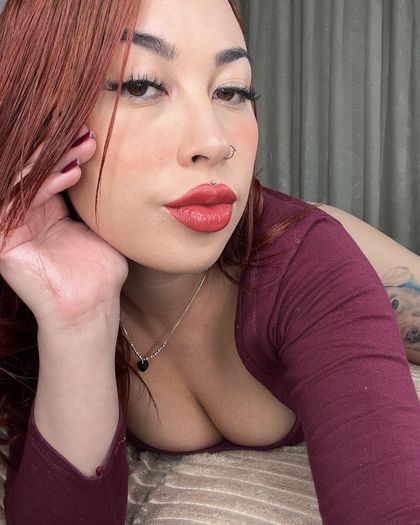 xomely OnlyFans picture