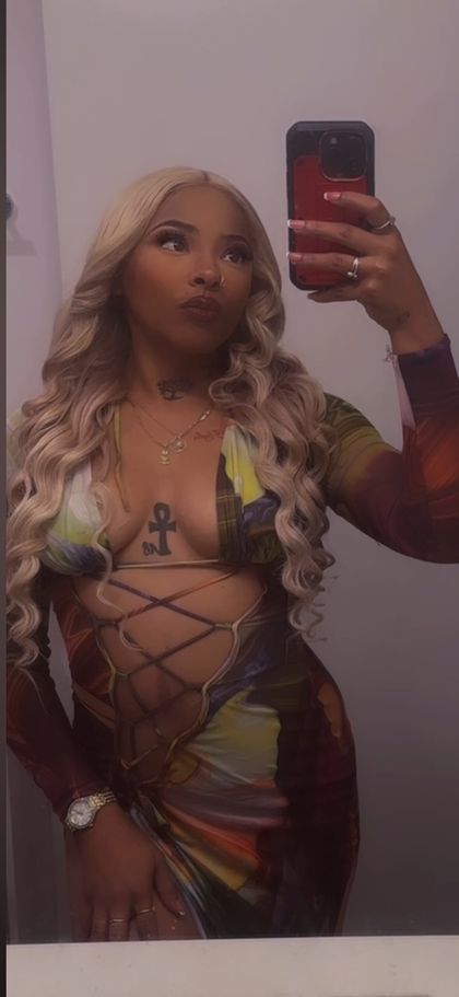 madamreignn OnlyFans picture
