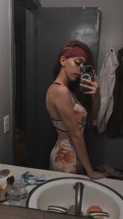 ladyguinevere21 OnlyFans picture