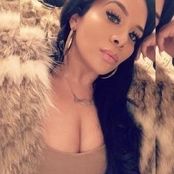 latinadoll OnlyFans picture