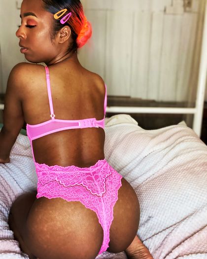 pinkmisseyfree OnlyFans picture