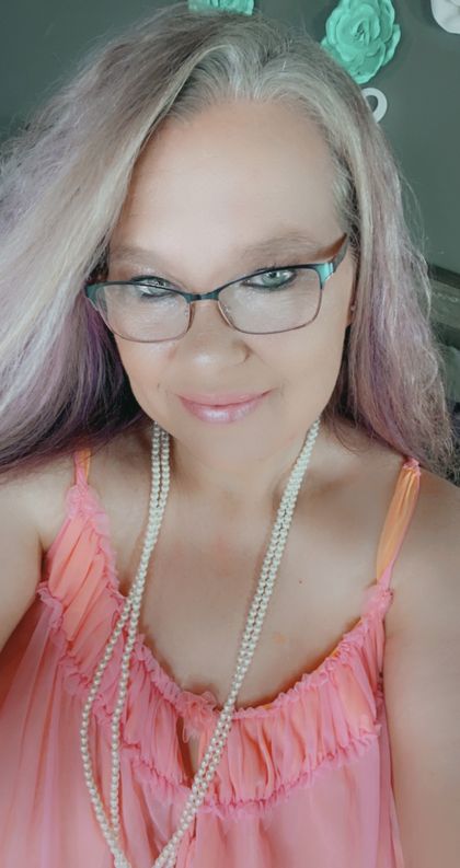 wvcougarmilf OnlyFans picture