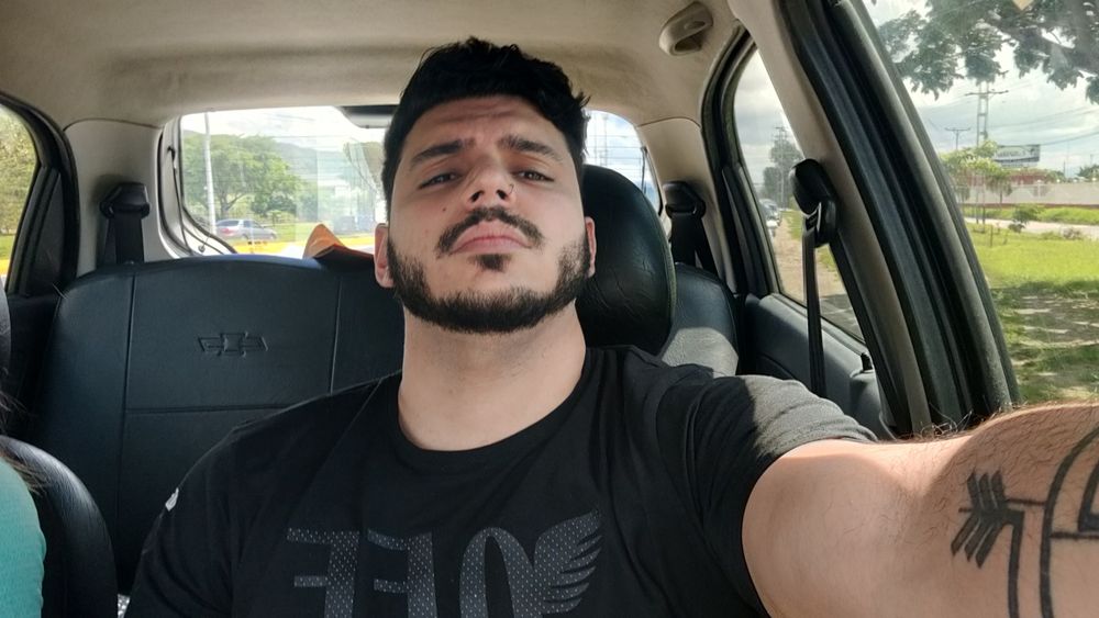 davidaxeltwo OnlyFans profile picture