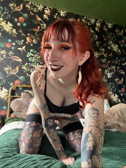 blushyfrecks OnlyFans picture