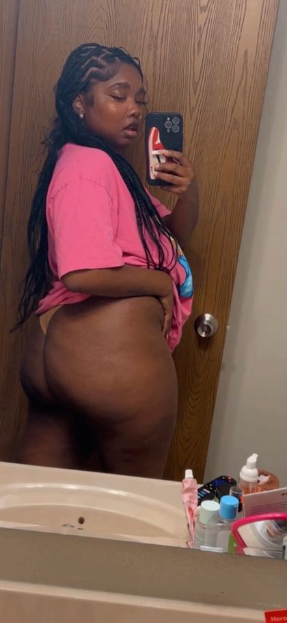 asstoldbylicia OnlyFans picture