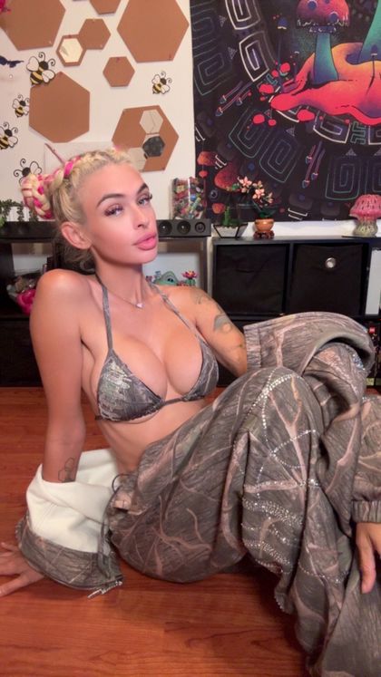 beezlibee OnlyFans picture