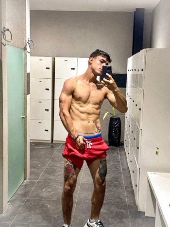 Adam Gomez