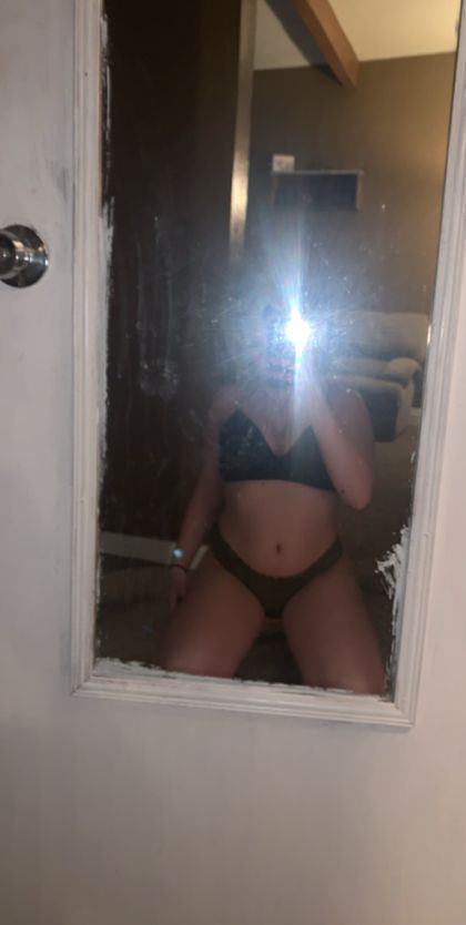 lilblondeashley OnlyFans picture