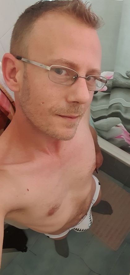 u181406417 OnlyFans picture