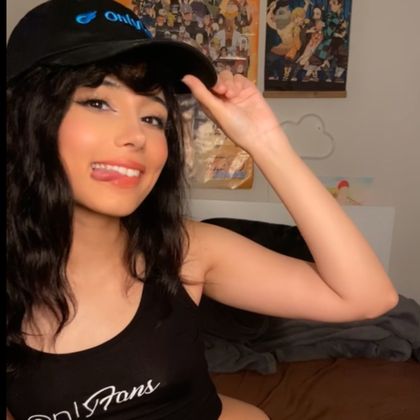 hinawynne OnlyFans picture
