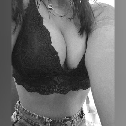 fiery.brunette OnlyFans picture