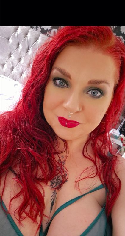 xxxredhotxx OnlyFans picture