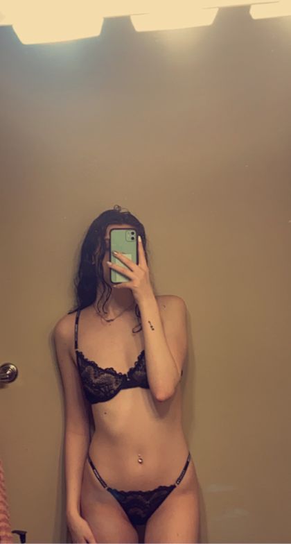 hustlerari18 OnlyFans picture