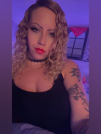 aloraquinn13 OnlyFans picture