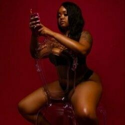 itsaprettyfee OnlyFans picture