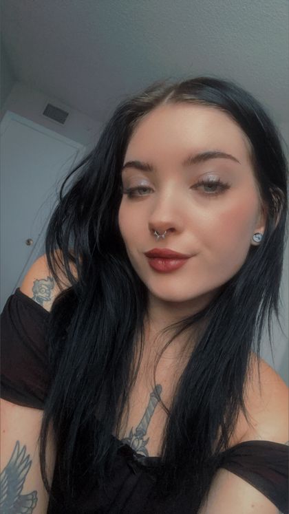 lovelavishly OnlyFans picture