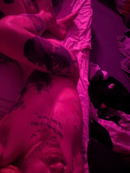 slimandinked OnlyFans picture