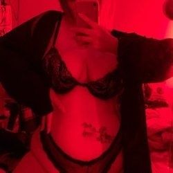 onlyredroom OnlyFans picture
