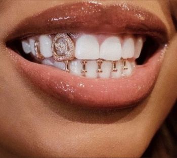 👅 ⛓