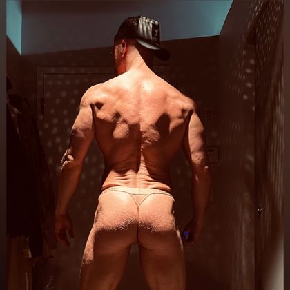 konradof OnlyFans picture