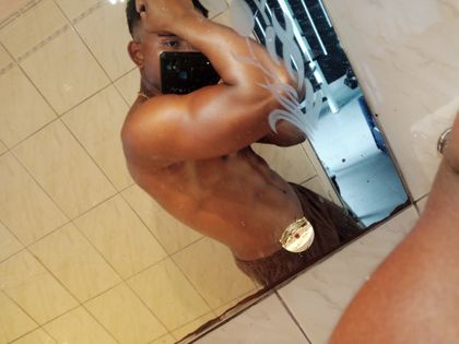 jon_oyarbes OnlyFans picture