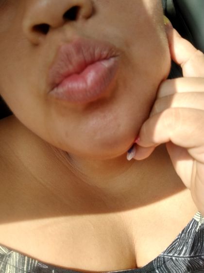 curvyjarochas3x1 OnlyFans picture
