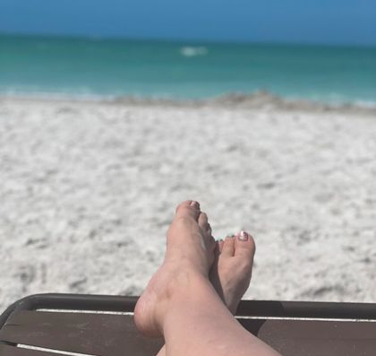 tippytoestraveling OnlyFans picture