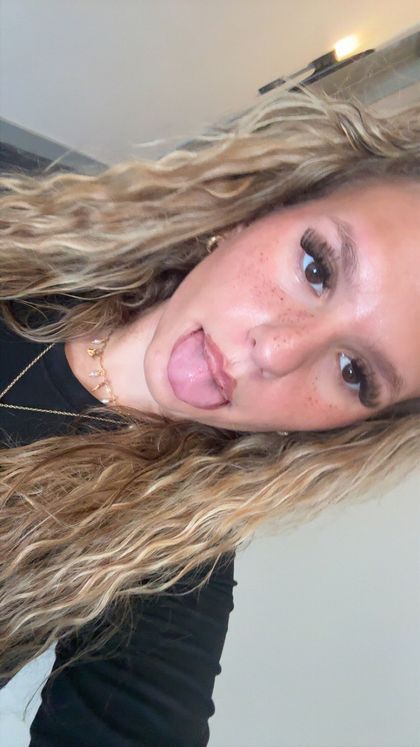 shainablue OnlyFans picture