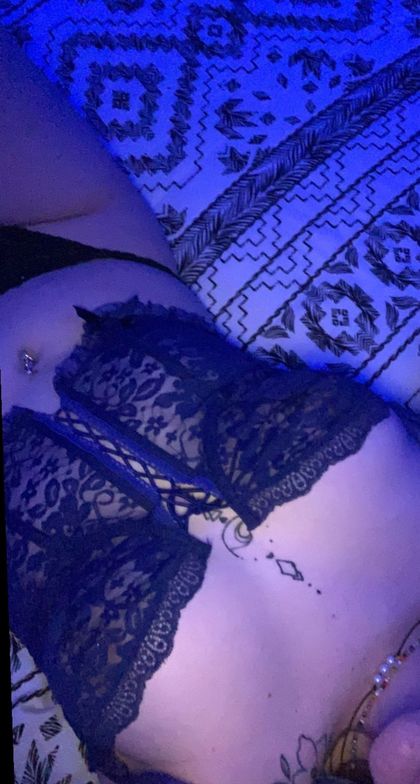marie9877 OnlyFans picture