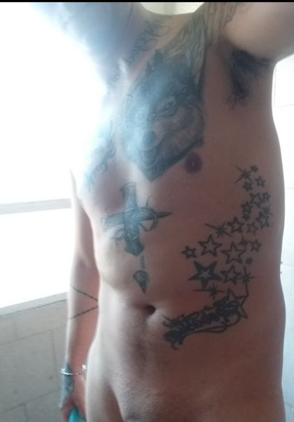 hottattoolatino OnlyFans picture