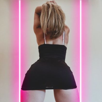 elegant-oz-wife OnlyFans picture
