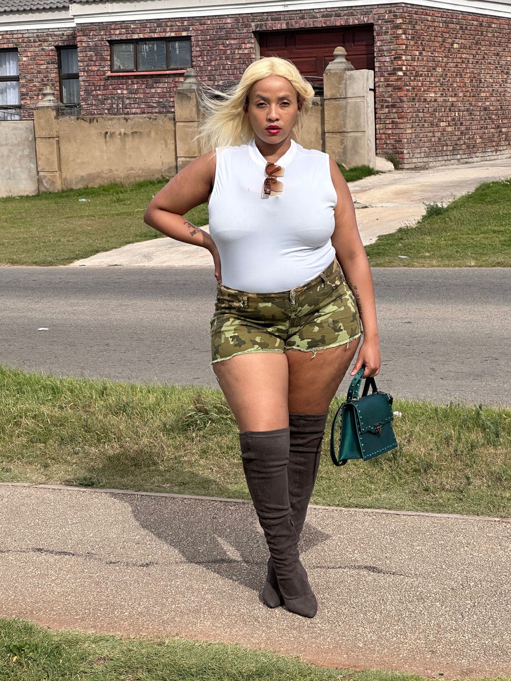 sinazoaquamarine OnlyFans profile picture
