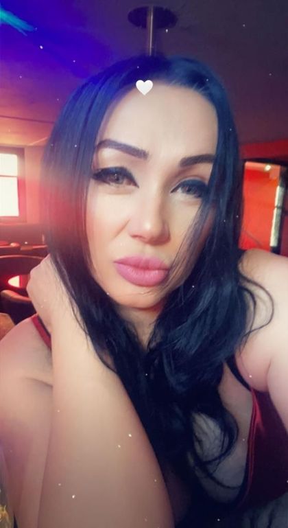 alinaarabela OnlyFans picture