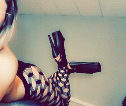 avery.rae OnlyFans picture