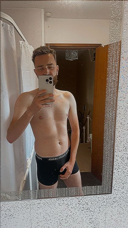 ash696877 OnlyFans picture