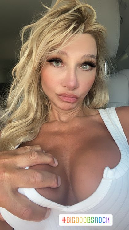 iamcrissiemarie OnlyFans picture