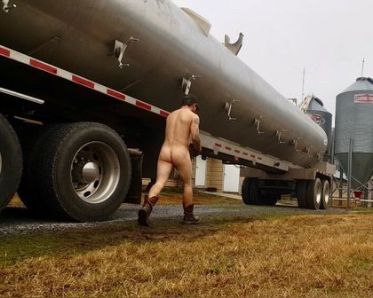 nudetrucker256 OnlyFans picture