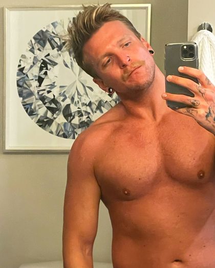 hunterbateman OnlyFans picture