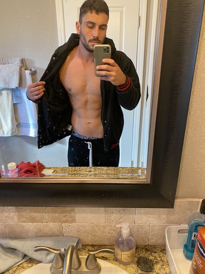 greekzues OnlyFans picture