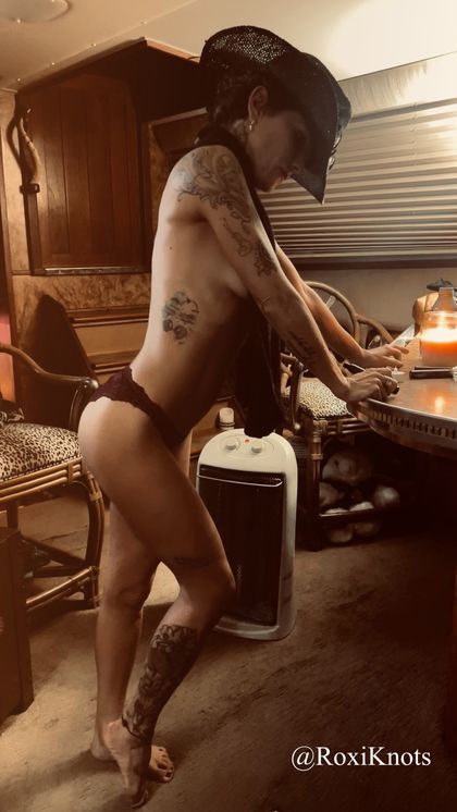 roxiknots OnlyFans picture