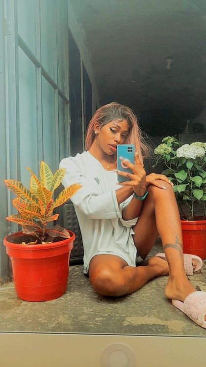 andreathomson OnlyFans picture
