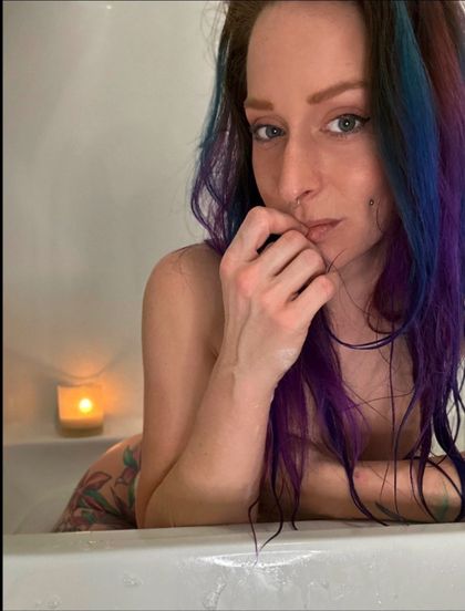 lunaticfireflowerxxx OnlyFans picture
