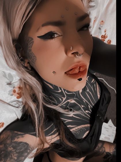 binauralbrat OnlyFans picture