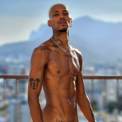yurioberon OnlyFans picture