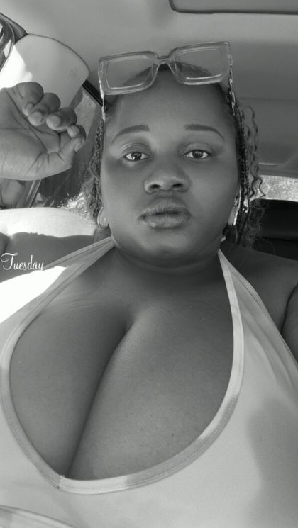 mrspoundcake32 OnlyFans picture