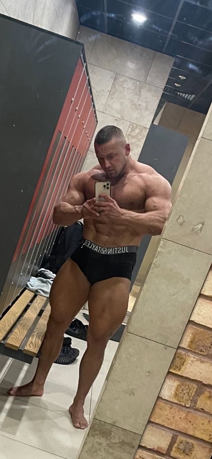 j.muscle OnlyFans picture