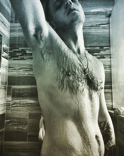 mikey1206 OnlyFans picture